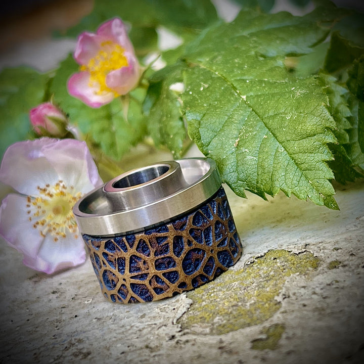 TITANIUM TOP CAP FOR ANTIQUITY V2 RDA AND RDTA DEEPLY ENGRAVED WITH GOLD AND BLUE EFFECTS