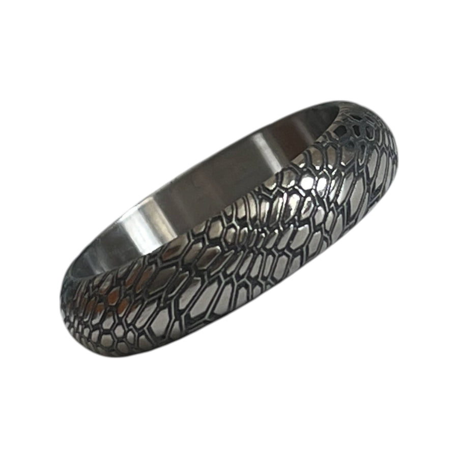 The One: Geometrics Titanium Beauty Ring