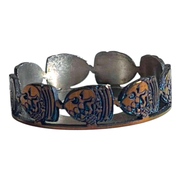 DISCOVER THIS AMAZING BEAUTY RING ENGRAVED BY LASER CUSTOM WORKS, REPRESENTING COLORED BULLET SKULLS;