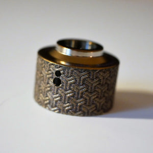 Structures the new cap engraved by Laser Custom Vap available on Divavap.com
