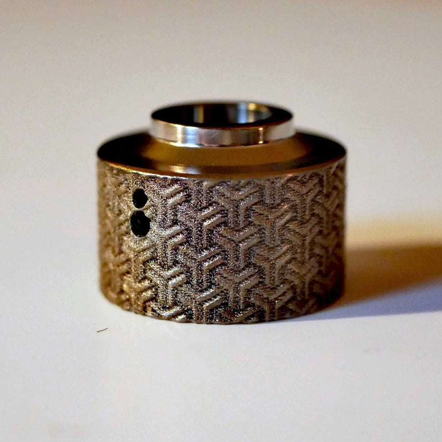 Venna cap Titanium gravure profonde par Laser Custom Vap disponible sur le site Divavap.com