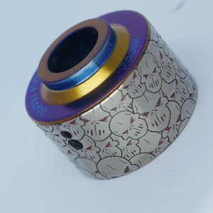 Cap pour Venna RDA gravé par Laser Custom Vap, disponible sur Divavap.com