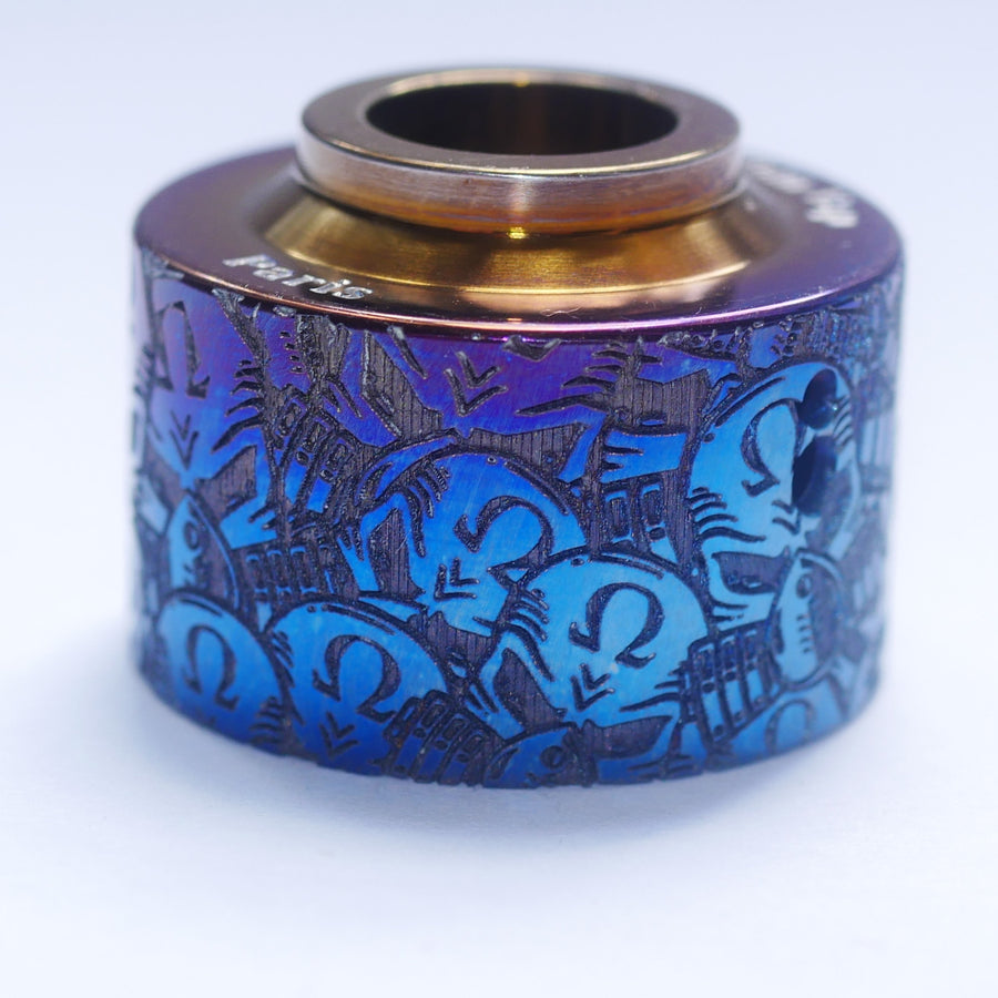 Titanium Venna cap engraved by Laser Custom Vap'