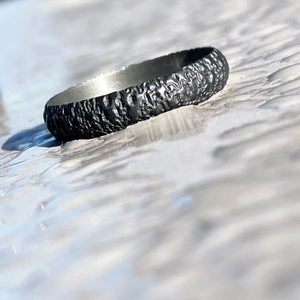 GHOST Black Beauty Ring Titanium 22/24 mm #W027