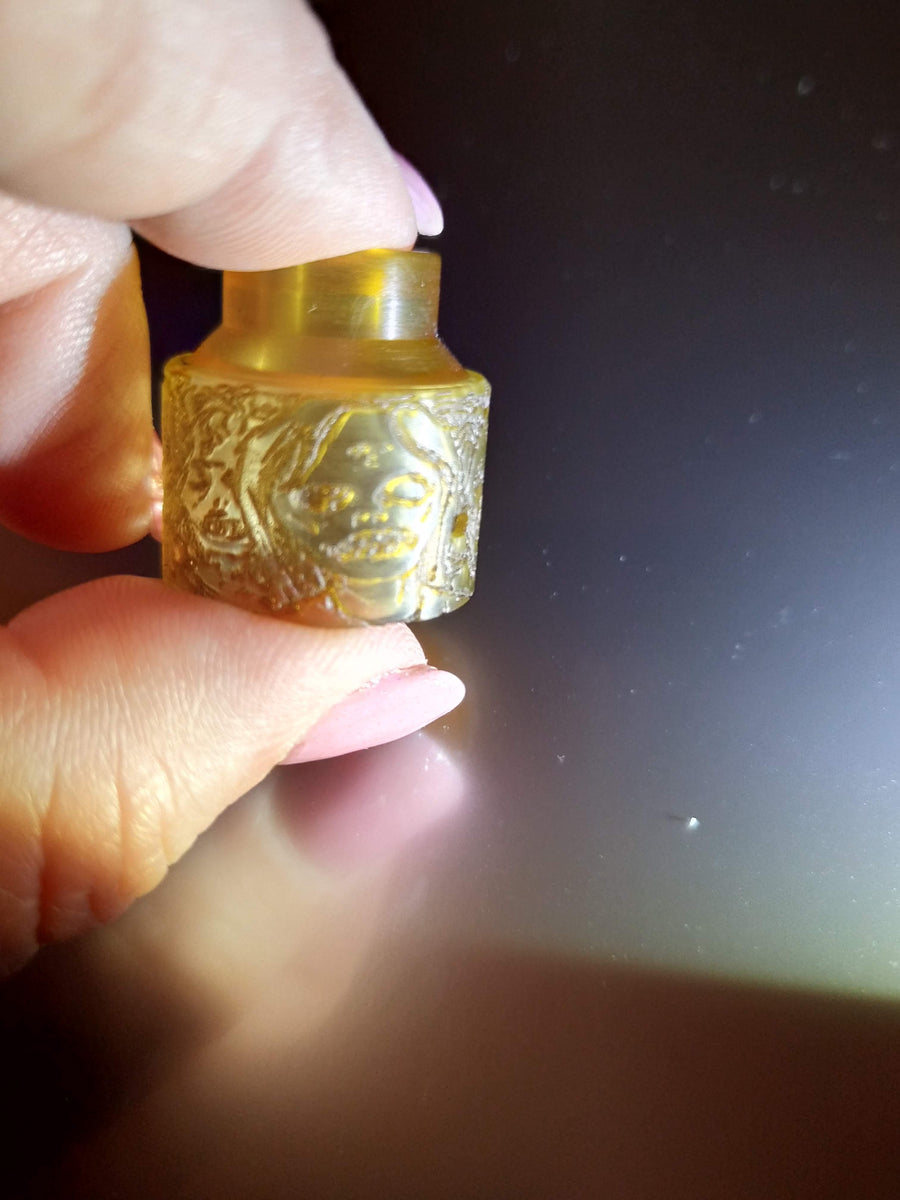 Hadaly engraved cap zombies design