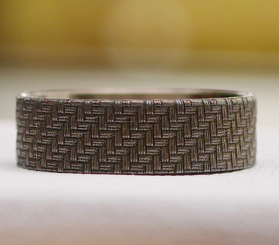 Beauty ring Carbon on divavap.com