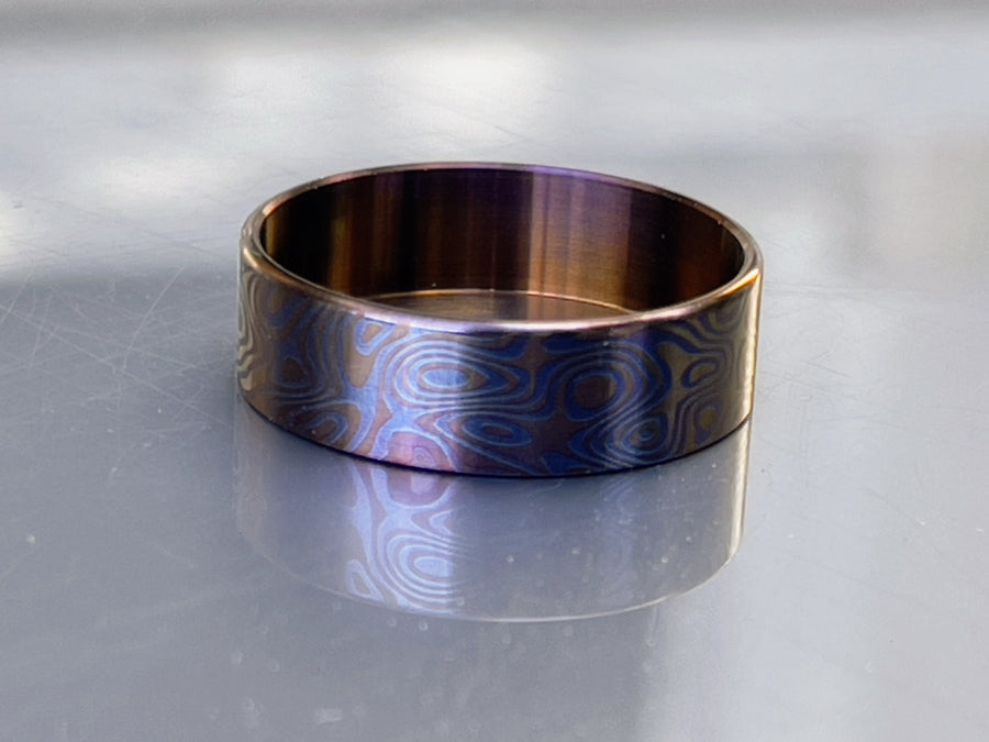 Beauty Ring Wowsers Walnut Damascus 22/24 Titanium #WS005